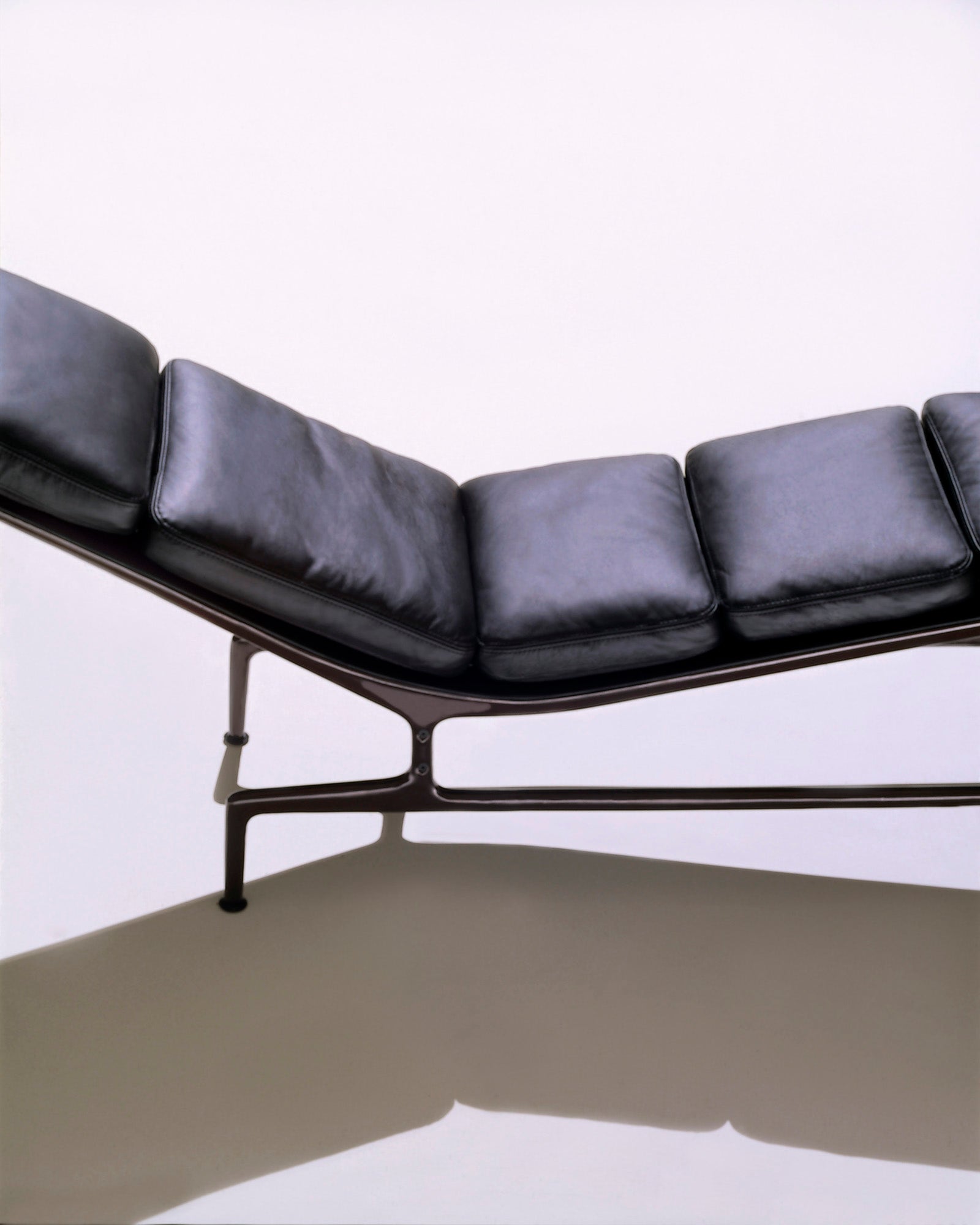 Herman Miller Eames® Chaise GR Shop Canada