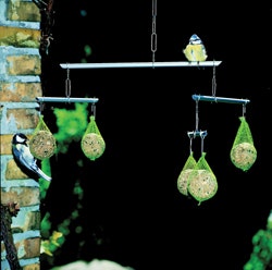 flensted_birdie_feeder_outdoors
