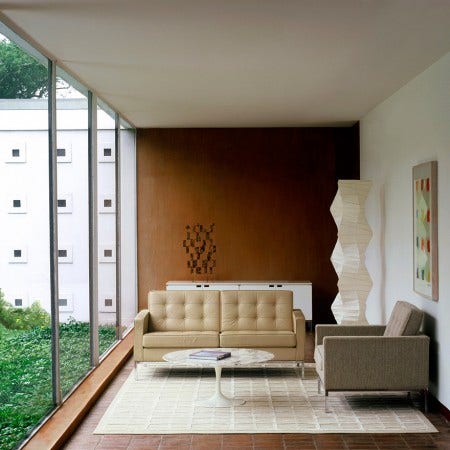 Saarinen Coffee Table by Eero Saarinen for Knoll - image: knoll.com