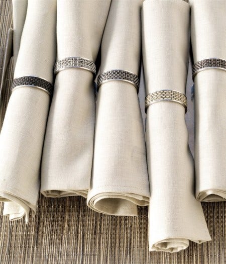 These stainless steel napkin rings finish off your best dressed table setting. 