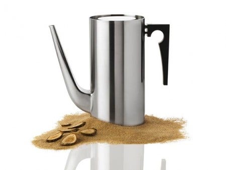 01-2_Cylinda_Line_Arne_Jacobsen_Kaffekande_CoffeePot_590x433