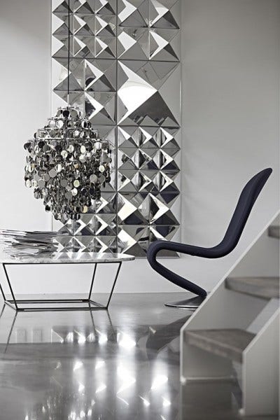 1st image Mirror Sculpture lifestyle 2