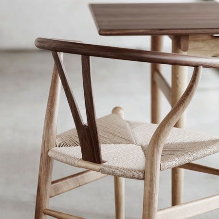 This Wishbone Chair is a mixed version combined with legs in oak and a "Y" and back in walnut.