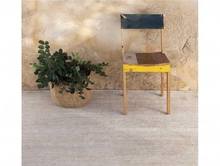 Natural Nettle area rug is made with 100% natural nettle, Grown mainly in Himalaya, China, India and Burma, nettle’s fibre is greatly appreciated for its softness, resistance and its similarity to vegetable silk.