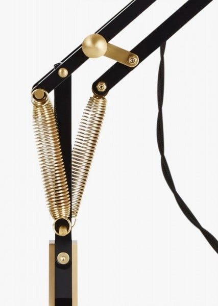 It's all about the springs. In 1931 British automotive engineer George Carwardine developed a concept for balancing weights using springs, cranks and levers.