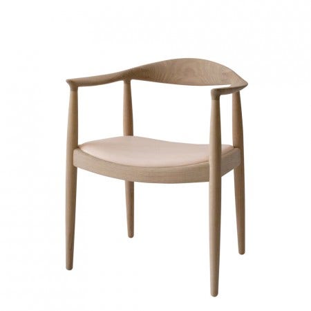 Hans-wegner-round-chair-pp-mobler_Dezeen_936_3