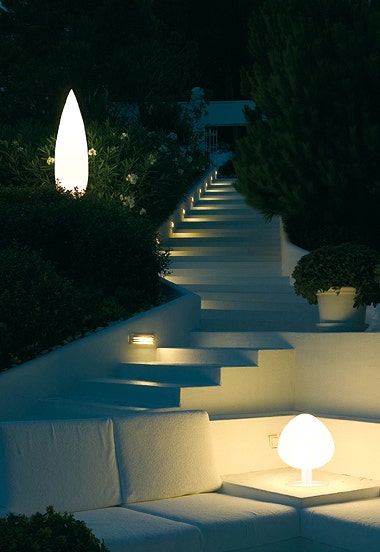 The Vibia Tree Outdoor Lamp is a family of outdoor lamps designed for ambient illumination. The organic shapes allow the Tree to blend in and yet stand out at the same time. The tree is available in four sizes and shapes and consists of a UV resistant polythene diffuser with a white lacquered base.