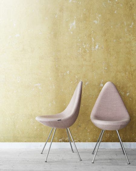 The Fritz Hansen Drop Chair was designed by Arne Jacobsen in 1958, and has now been relaunched. Looking very fresh and vibrant in Millennial pink, but also available in a wide range of highly curated other colours and fabrics!