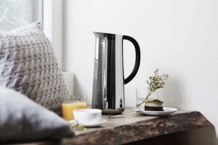 The Alessi Nomu Collection was designed by the Japanese designer Naoto Fukasawa