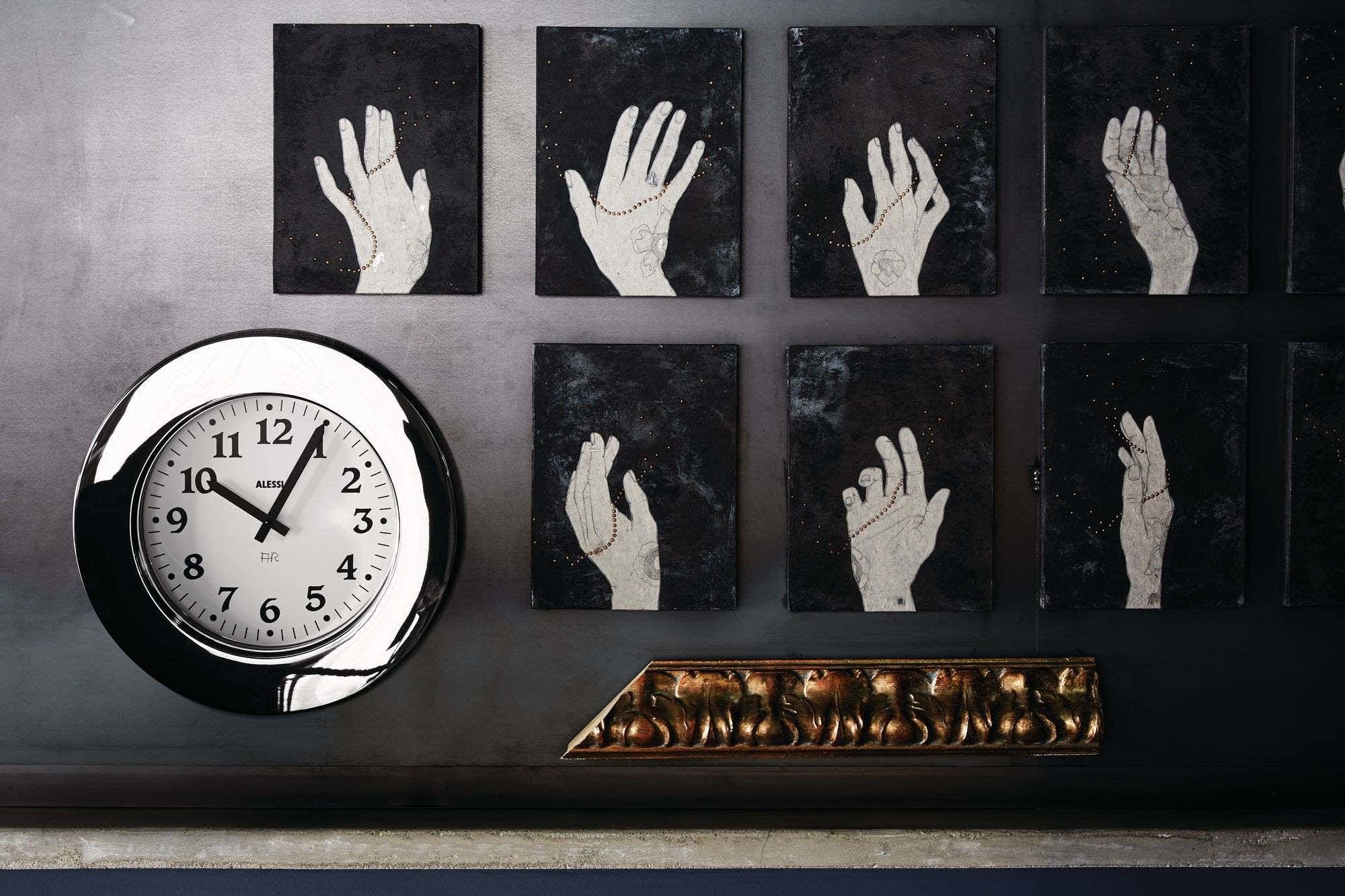 Alessi 11 Momento Wall Clock