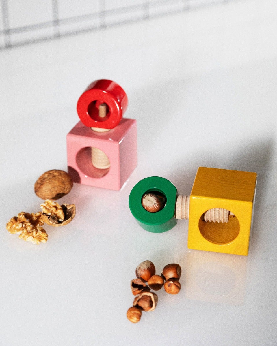 〖エットーレ・ソットサス〗Alessi Twergiシリーズ木製エッグカップ① Alessi Twergiシリーズ〗木製エッグカップ①エットーレ・ソットサス