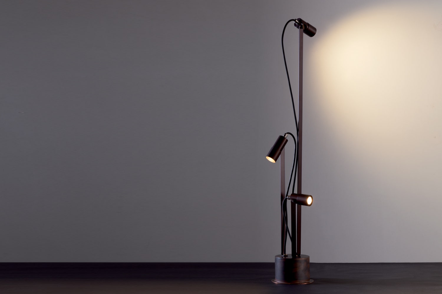 Antonangeli Regolo F3 Floor Lamp (Single Spotlight)
