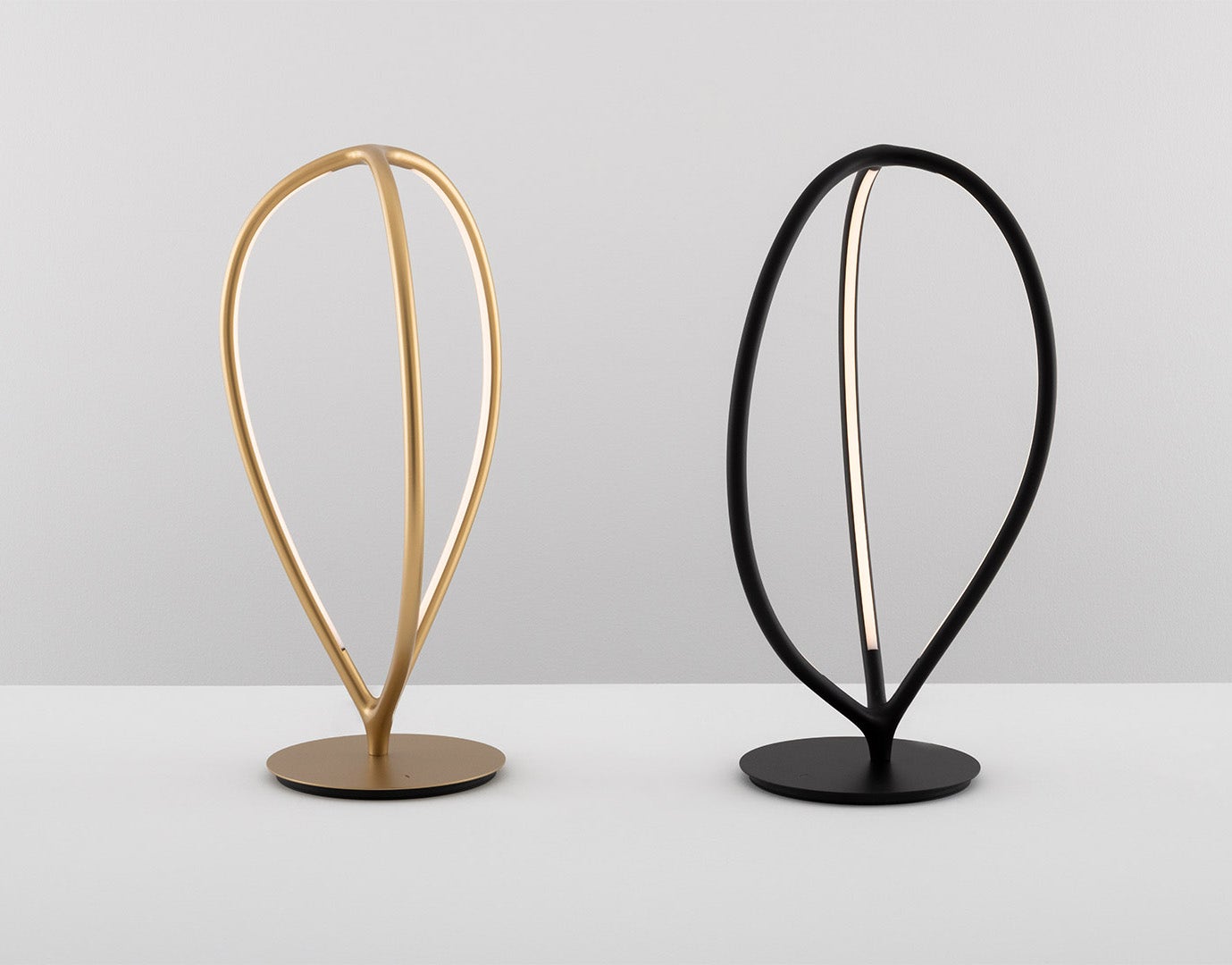 Artemide Arrival Table Lamp