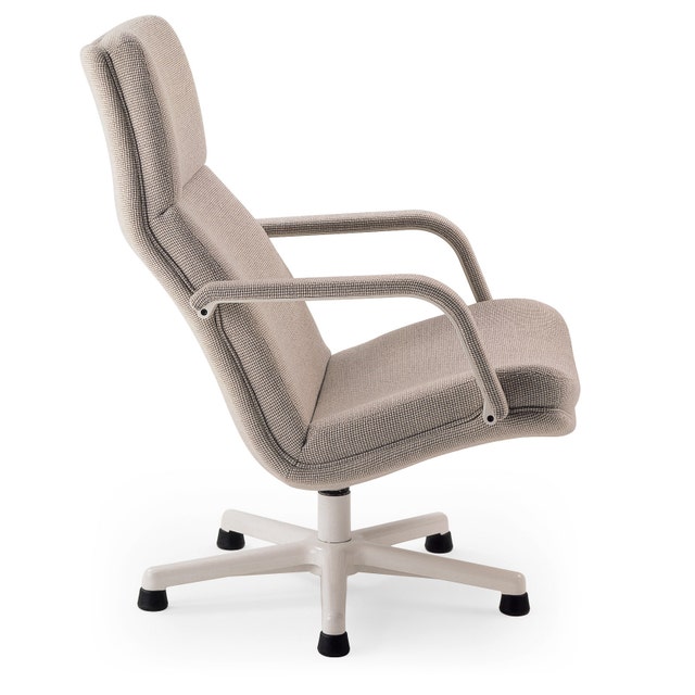 Artifort F 154 5-Legged Lounge Chair