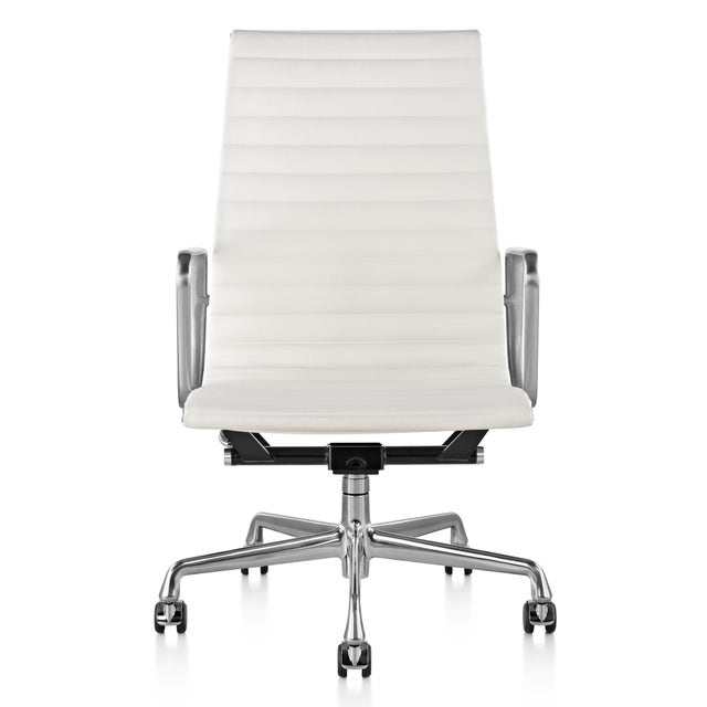 Herman Miller EamesĀ® Aluminum Group Executive Chair