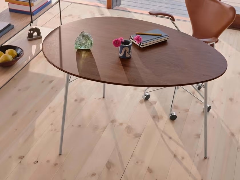 FRITZ HANSEN EGG TABLE / エッグテーブル Fritz Hansen Egg 3 Legs Table
