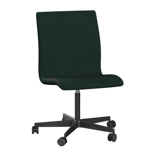 Fritz Hansen Oxford 5-Star Base Medium Back Chair with Castors
