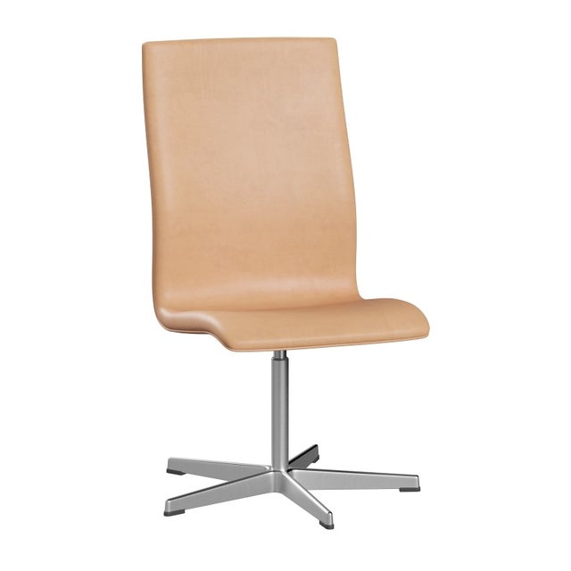 Fritz Hansen Oxford 5-Star Base Medium Back Chair