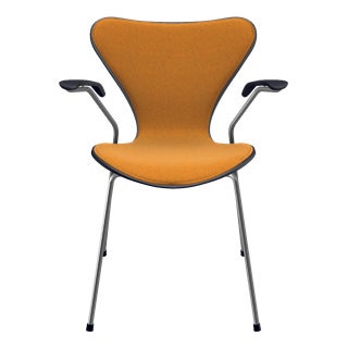 Fritz Hansen Series 7™ Armchair - Front Upholstered
