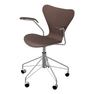 Fritz Hansen Series 7™ Swivel Armchair - Laminated