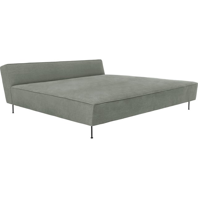 GUBI Modern Line Daybed - Fully Upholstered