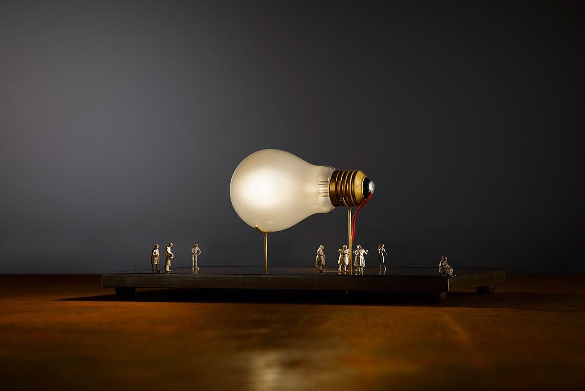 Ingo Maurer I Ricchi Poveri Monument For A Bulb Table Lamp