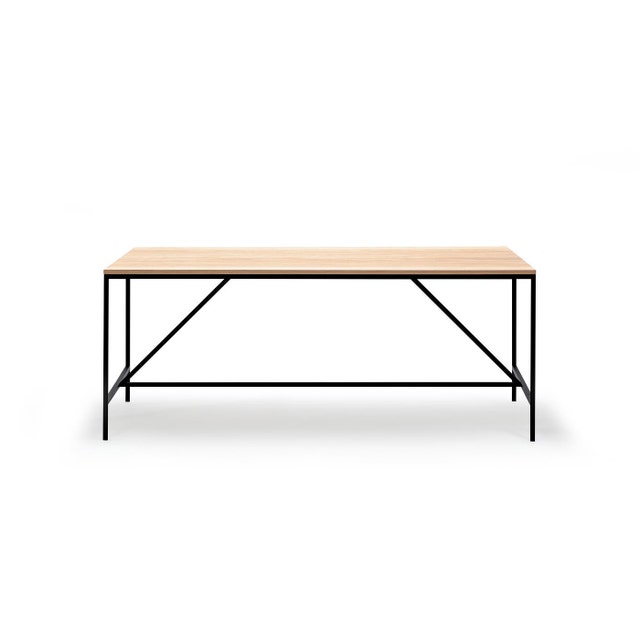 Karakter Cache Dining Table