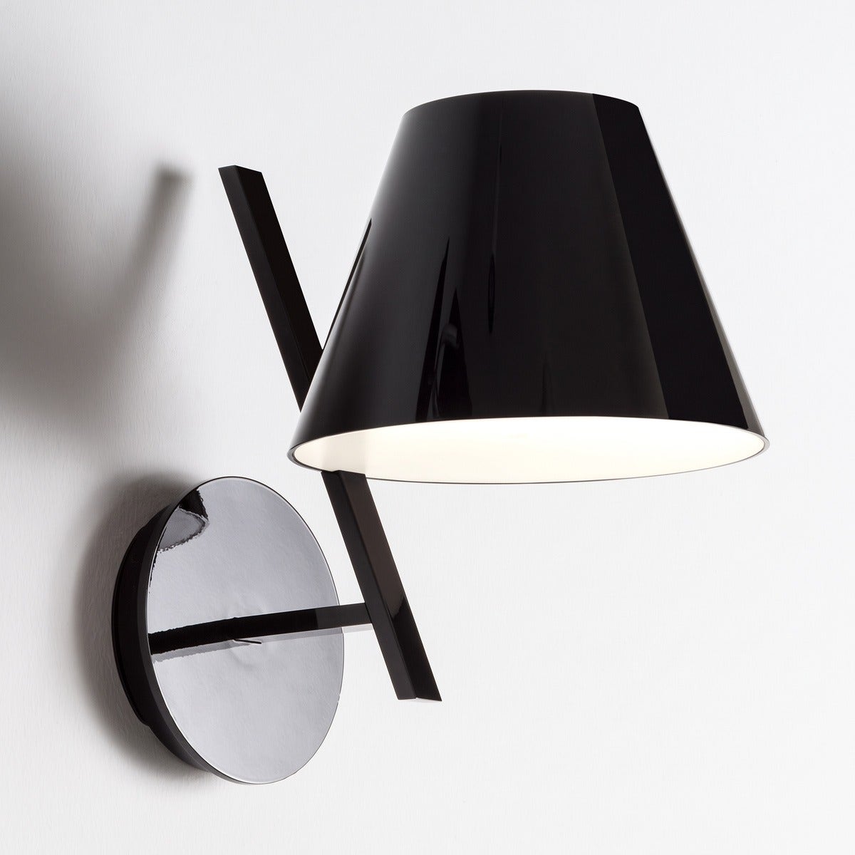 Artemide La Petite Wall Lamp