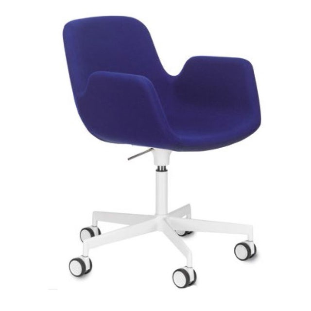 Lapalma Pass S135 Swivel Base Height Adjustable Lounge Armchair with Castors