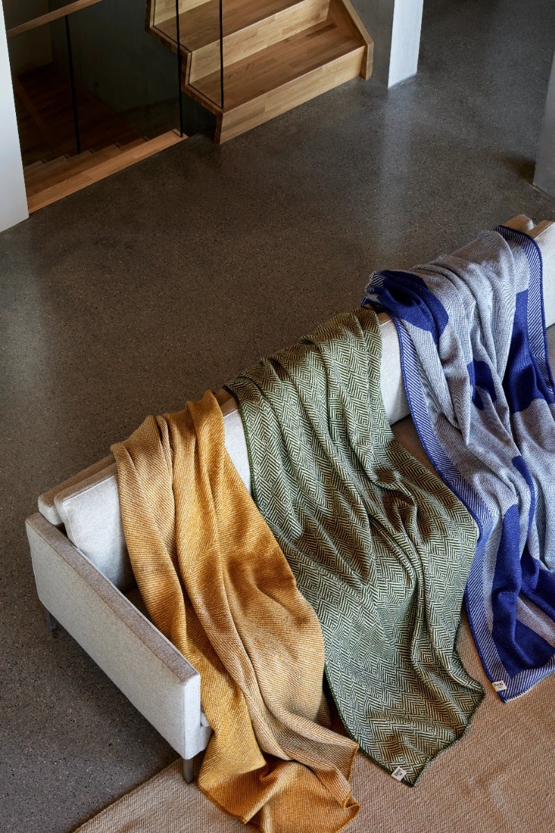 Roros Tweed The Holiday Triptych Throw