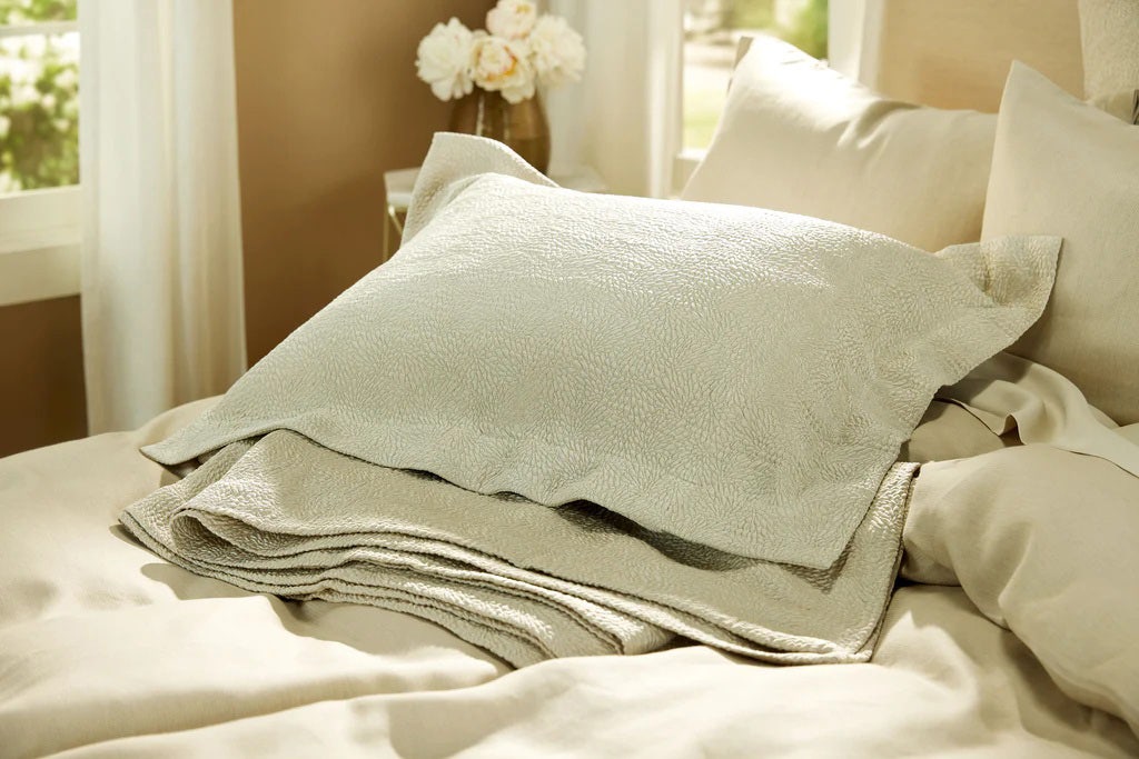 SDH Purists Jazz Platinum Bedskirt