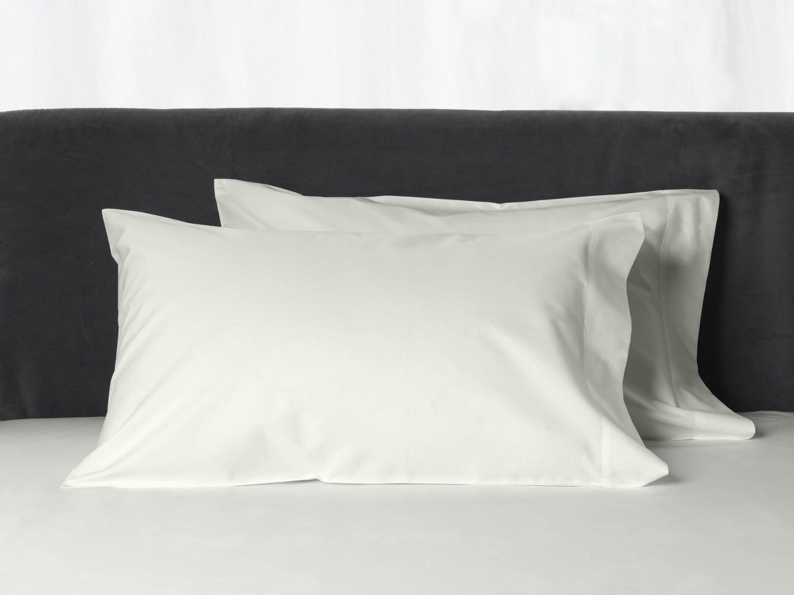 Signoria Lineare Percale 600 TC Pillowcase (Set of 2)