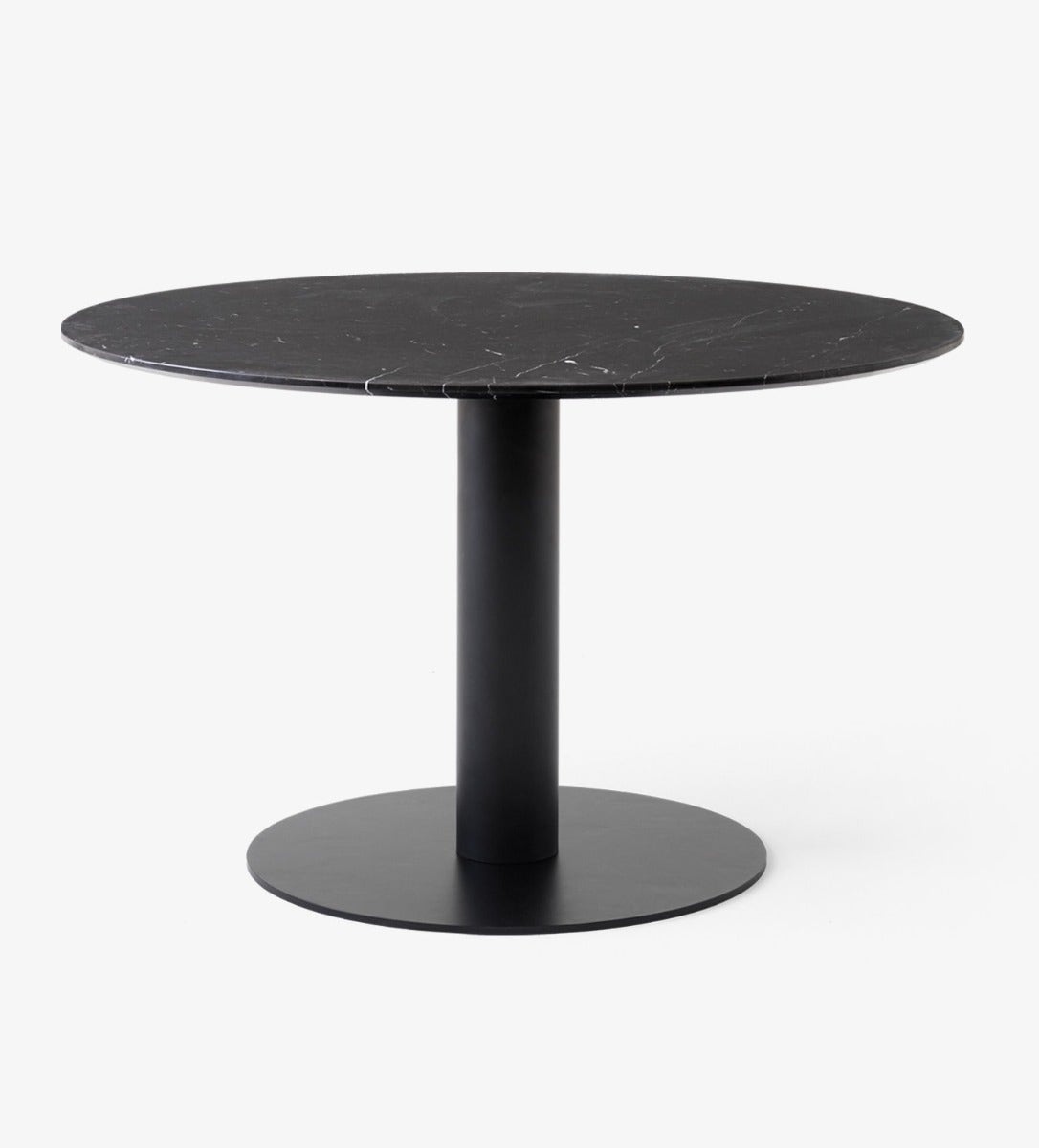 &Tradition In Between SK19 Dining Table