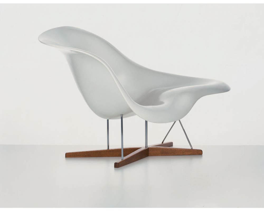 Vitra Eames La Chaise Chair