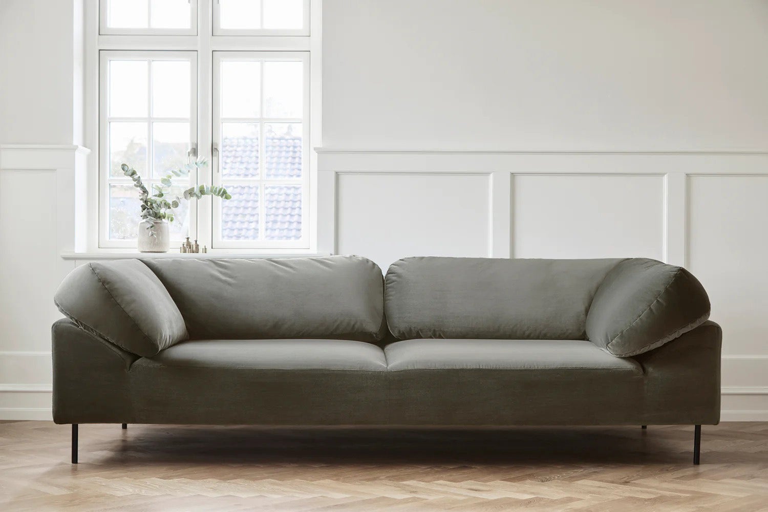 Woud Collar 2.5 Seater Sofa