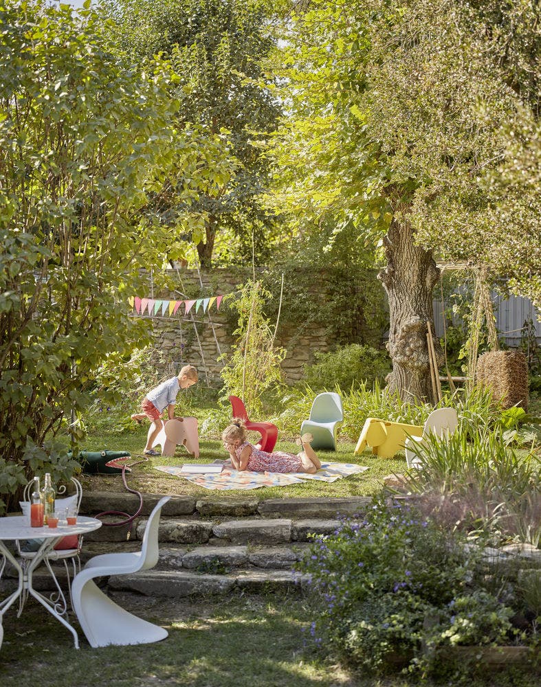 5920101_Panton_Junior_Eames_Elephant_Panton_Chair_preview