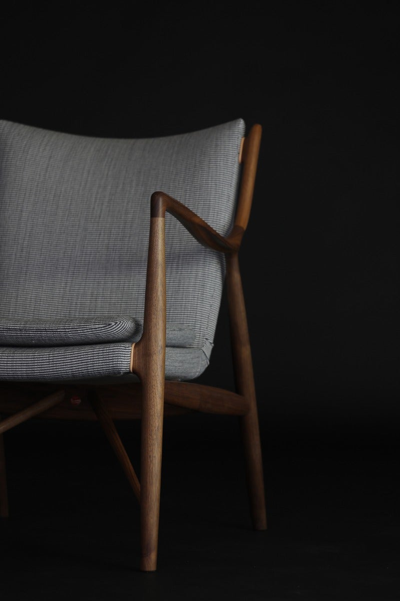 The_45_Chair_Fuse_131_Walnut