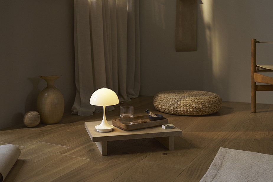 Louis Poulsen Panthella 160 Portable Table Lamp